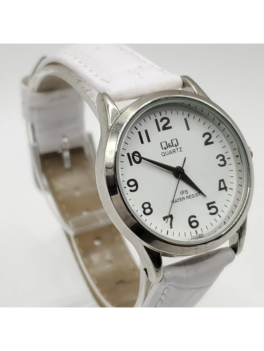 Q&Q Quartz Womens Watch 30mm White Leather Band New Battery